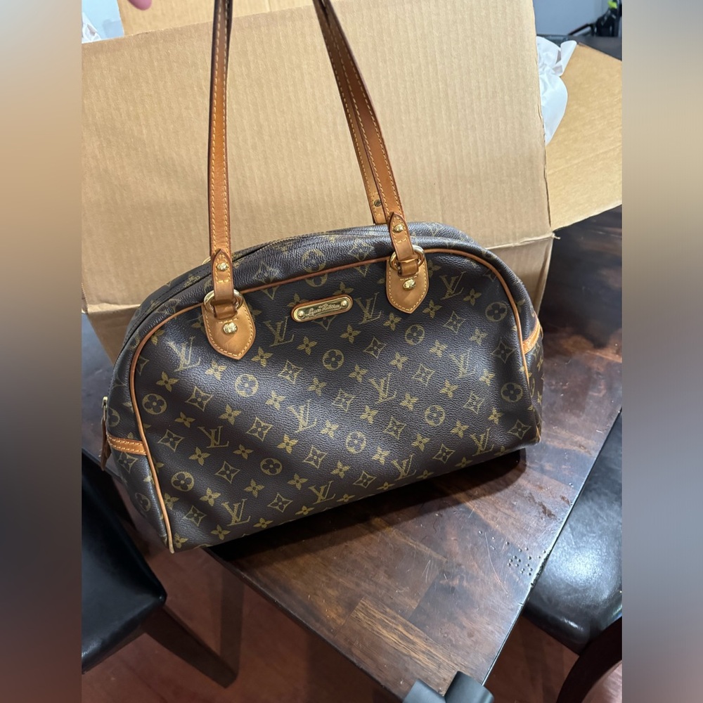 Authentic Louis Vuitton Monogram Montorgueil GM MI4037